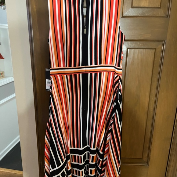 Dress size 10 - Picture 2 of 2